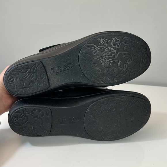 Traq by Alegria Qin BlackNappa Leather Shoes Size 41/10.5-11 - Picture 9 of 16